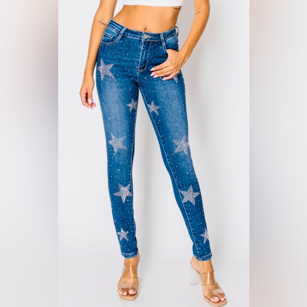 ESTRELLA  Women's Denim Star-Embellished Skinny Jeans